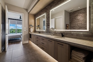 1024 Club View Dr Unit C302, Gallatin, TN 37066