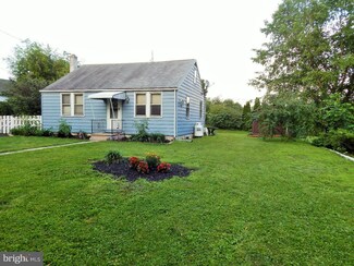 17 Vale Dr, Boyertown, PA 19512