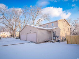 8001 8005 Alexandra Ln, Newburgh, IN 47630