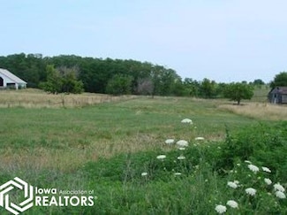 2315 Lake Trail, Fairfield, IA 52556