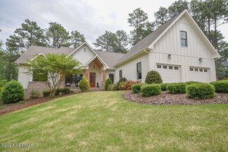 102 Greystones Ct, Pinehurst, NC 28374