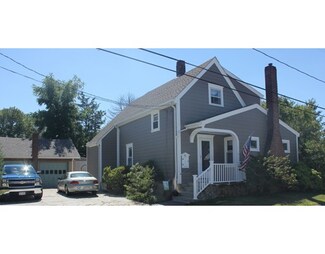 49 Daniel St, Fairhaven, MA 02719