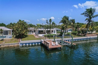 1112 38th Ave NE, Saint Petersburg, FL 33704
