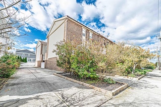 20 N Washington Ave, Margate City, NJ 08402