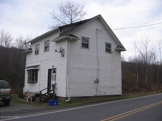 1250 Lower Demunds Rd, Dallas, PA 18612