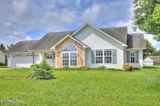 325 Headrickview Dr, Maryville, TN 37804