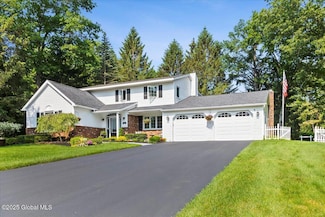 17 Cypress Point, Clifton Park, NY 12065