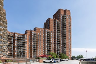 401 Harmon Cove Tower Unit 401, Secaucus, NJ 07094