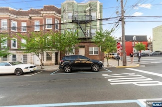 123 47th St, Union City, NJ 07087