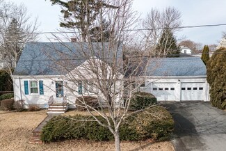 401 Hawes St, New Bedford, MA 02745