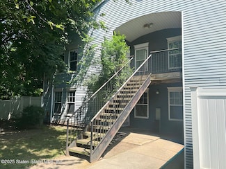 38 Pond Way Unit A, Staten  Island, NY 10303