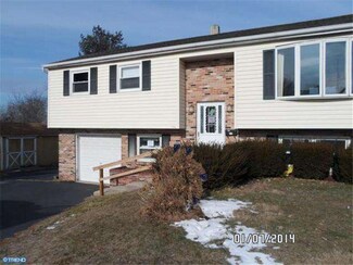 259 W 3rd St, Red Hill, PA 18076