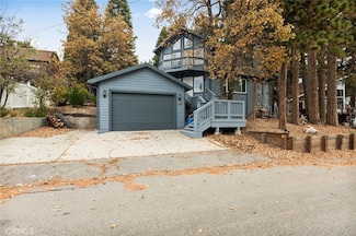 31426 Lightfoot Way, Running Springs, CA 92314