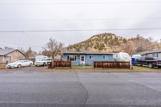 900 SE Willowdale Dr, Prineville, OR 97754