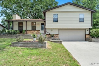 532 Chele Dr, Saint Charles, MO 63304