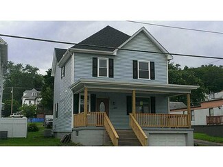 227 E Pike St, Houston, PA 15342