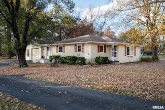 395 N Hankins Rd, Harrisburg, IL 62946