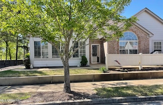 8943 Oak Branch Ln, Olive Branch, MS 38654
