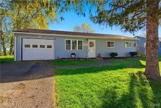 7892 Rinaldo Blvd E, Bridgeport, NY 13030