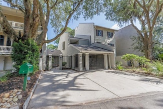 6 Mizzenmast Ct, Hilton Head Island, SC 29928