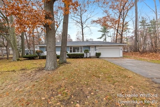 1540 Dykstra Rd, Muskegon, MI 49445