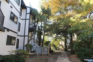 1553 John St Unit 5, Fort Lee, NJ 07024