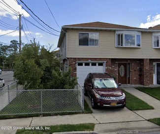 300 Hett Ave, Staten Island, NY 10306