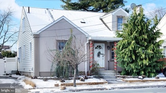 729 Strawberry St, Trenton, NJ 08638