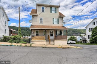 1103 W Mulberry St, Coal Township, PA 17866