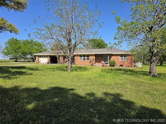 6750 Meridian Rd, Ardmore, OK 73401