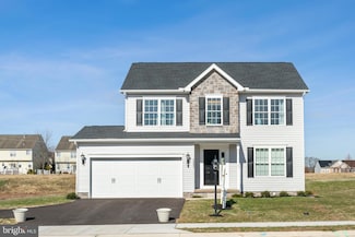 2670 Victorian Dr, Dover, PA 17315