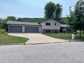 1617 Clubview Rd, Winona, MN 55987