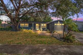 1626 Roundtree Rd, Holiday, FL 34690