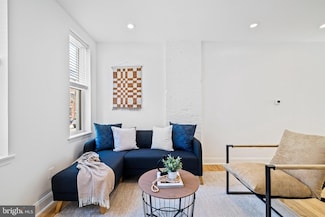 118 W Montgomery Ave, Philadelphia, PA 19122