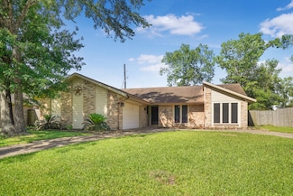16135 Spinnaker Dr, Crosby, TX 77532