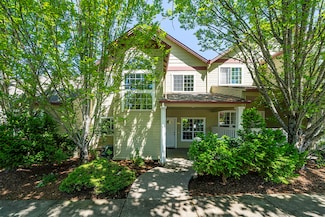 906 Mary Jane Ave, Ashland, OR 97520