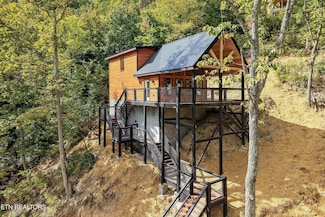 2125 Rising Fawn Way, Sevierville, TN 37876