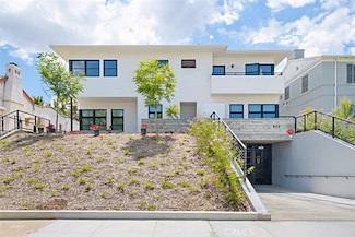 822 S Plymouth Blvd Unit 1, Los Angeles, CA 90005