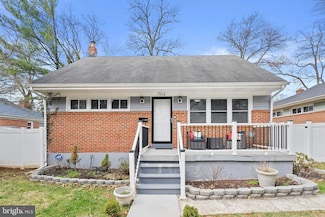 504 Rocklyn Ave, Pikesville, MD 21208