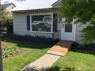 120 E Bartlett Ave, Omak, WA 98841