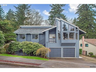 19691 Sun Cir, West Linn, OR 97068