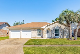 3206 Pine St, Galveston, TX 77551