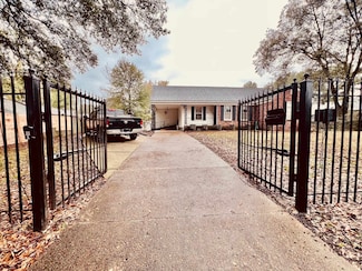 4227 Windward Dr, Memphis, TN 38109