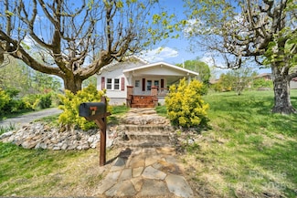 35 Amethyst St, Spruce Pine, NC 28777
