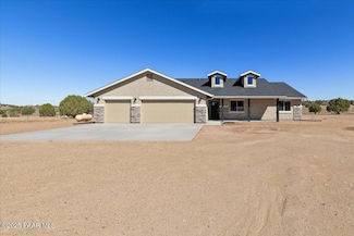 1220 E Cougar Ridge Rd, Paulden, AZ 86334