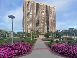 27010 Grand Central Pkwy Unit 21A, Floral Park, NY 11005