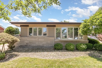 62 E Arquilla Dr, Chicago Heights, IL 60411
