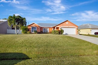 681 SE Streamlet Ave, Port Saint Lucie, FL 34983
