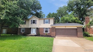 12331 Woodline Dr, Saint Louis, MO 63141
