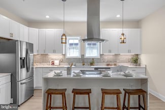 805 Colby Ave, Takoma Park, MD 20912